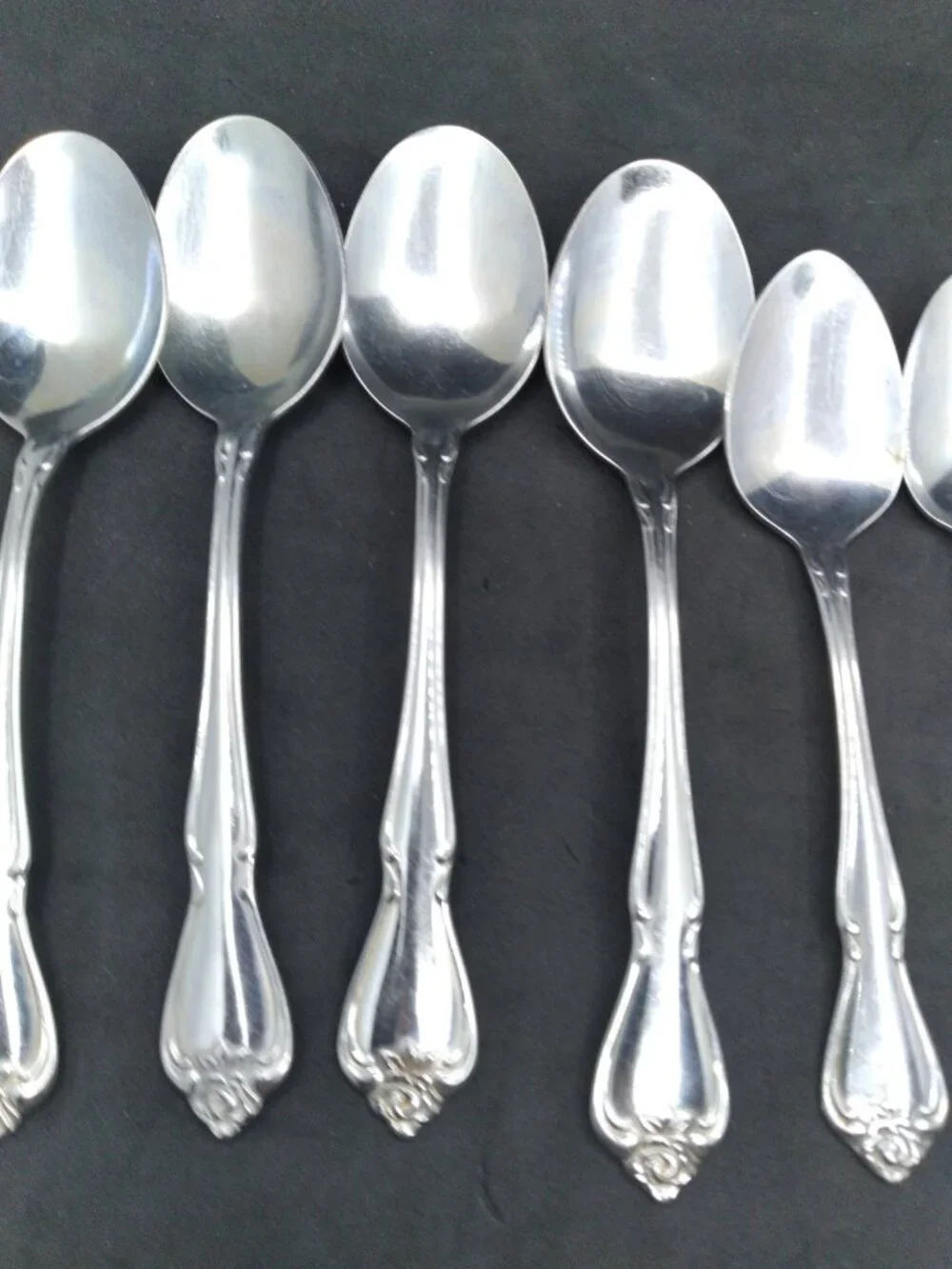 Set 11 Rogers 1881 Oneida Arbor Rose pattern small Forks and spoons teaspoons